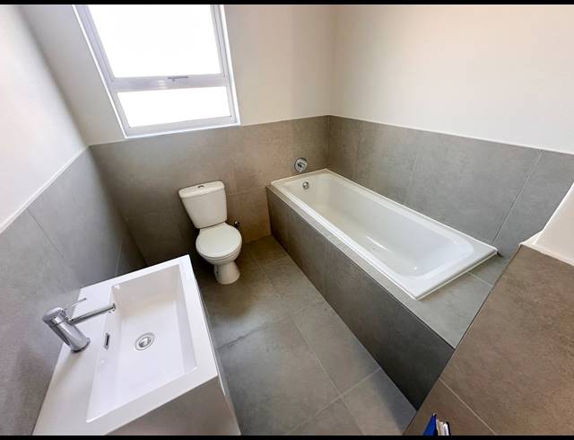 3 BEDROOM APARTMENT TO LET IN SUNNINGDALE